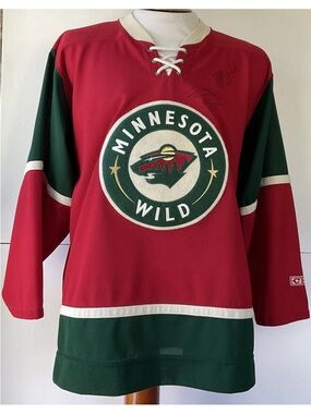 Vintage CCM Minnesota Wild Stitched Jersey With  Autographs Size Medium